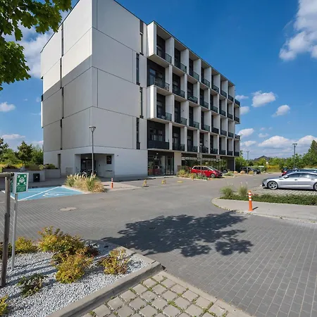 Elegant With Air Conditioning Near The Airport In By Renters * Wrocław